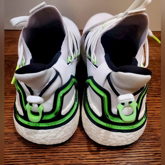 Men's Adidas Continental UltraBoost tennis shoes size 9 - Picture 5 of 11